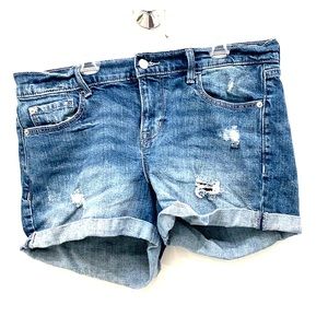 Old Navy Boyfriend denim shorts